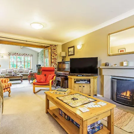 4 Bed In Bedale G0122 *