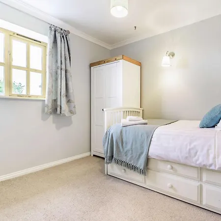 4 Bed In Bedale G0122 * Hackforth
